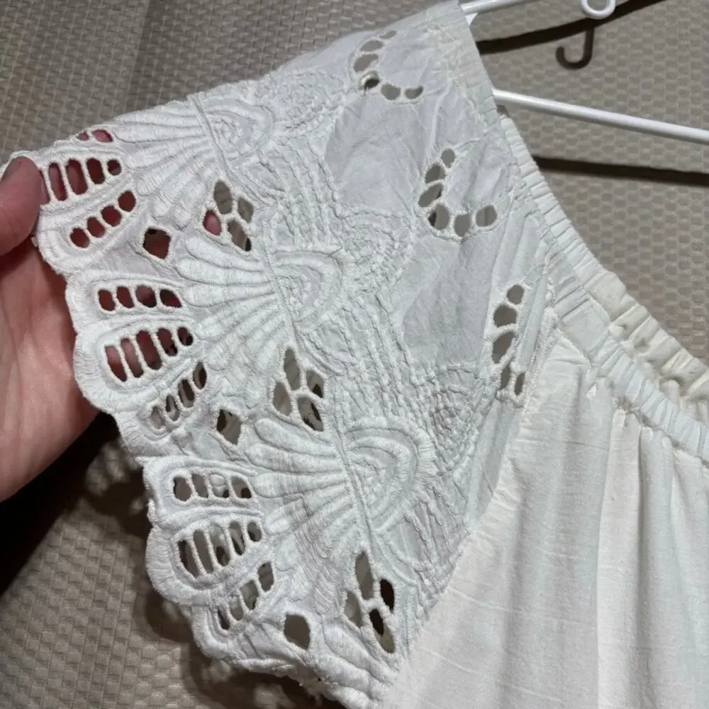 ASTARS + Evereve Eyelet Shift Dress XS White Off Shoulder Scalloped Hem Bride